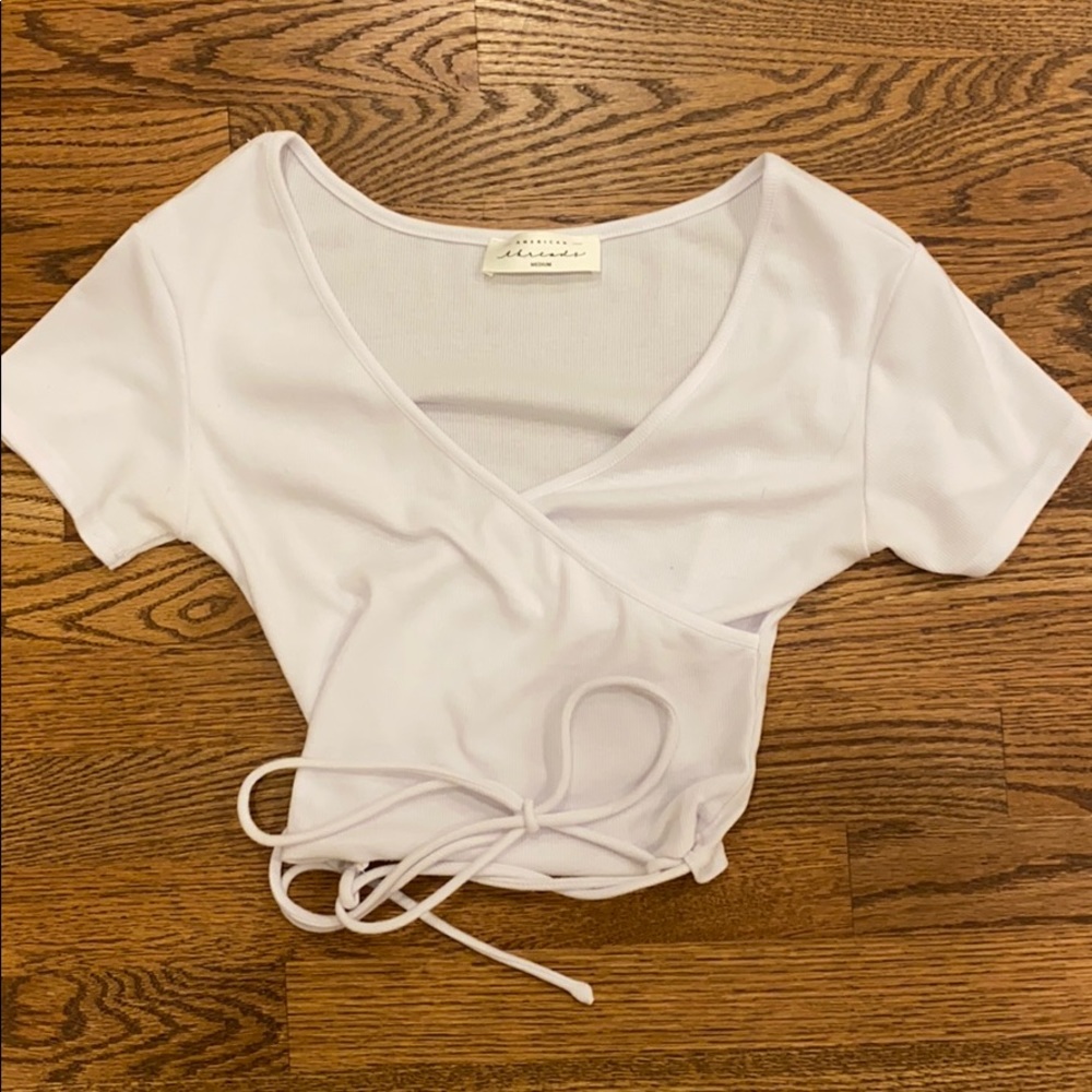 American Threads white tie top